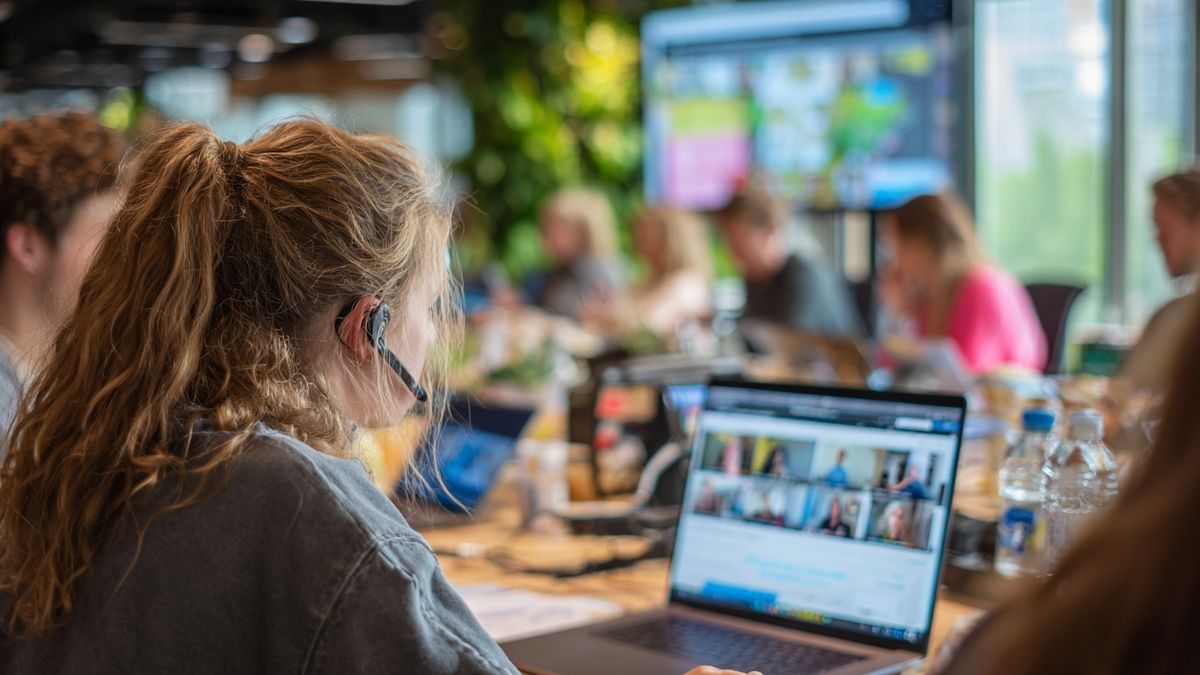 Quels outils facilitent la pose de questions dans un MOOC ?